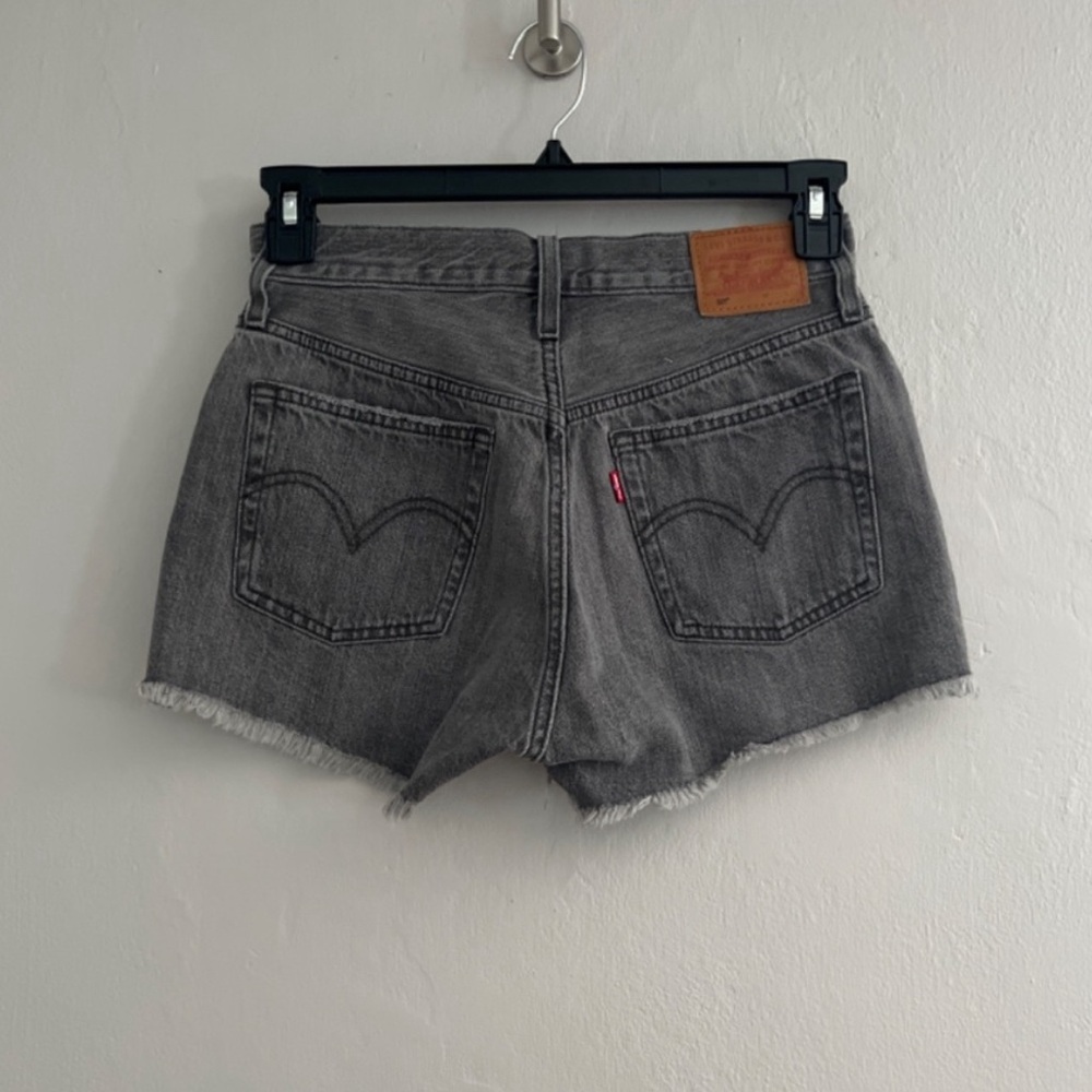 501 size 27W LEVI shorts! Black